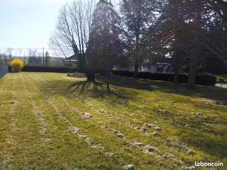 terrain à bâtir 1 000 m² – cadre verdoyant  hors lotissement