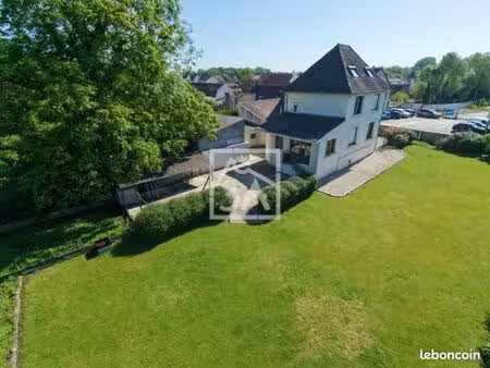 maison 9 pièces 163 m²