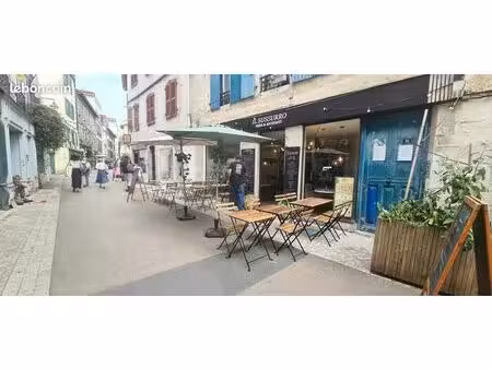 bayonne  murs et fonds de restaurant
