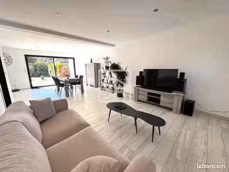 maison 7 pièces 158 m²