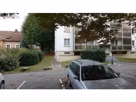f4 avec 2 balcons dans résidence calme