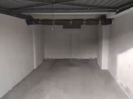 garage fermé 20m2