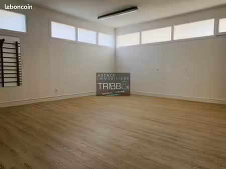 local commercial 46 m² thuir