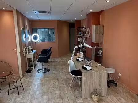 local commercial 100m²