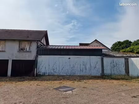 3 garages à louer
