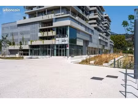 local commercial 99 m² chambéry