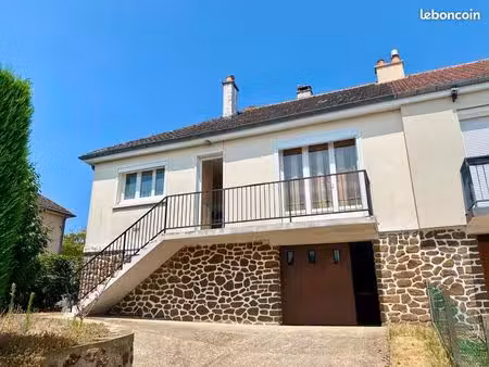 pavillon 68 m² yvré-le-pôlin