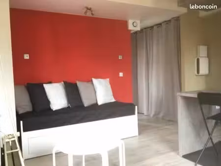 t2 meublé 34 m² avec grande terrasse – thonon centre