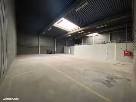 entrepôt de 436 m² avec bureaux - sud de rouen