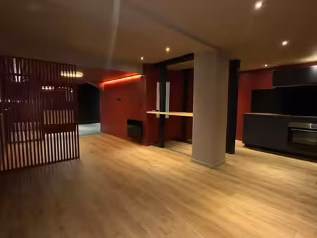 local 52 81 m² refait à neuf - rouen hypercentre