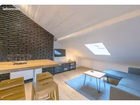 duplex de charme avec vue lac – centre historique – idéal résidence principale ou investis