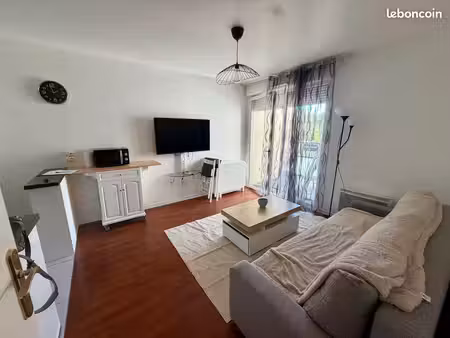 appartement meublé 2 pièces de 41 05 m² avec place de parking en sous-sol