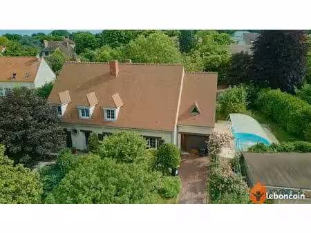 propriété 10 pièces 270 m²