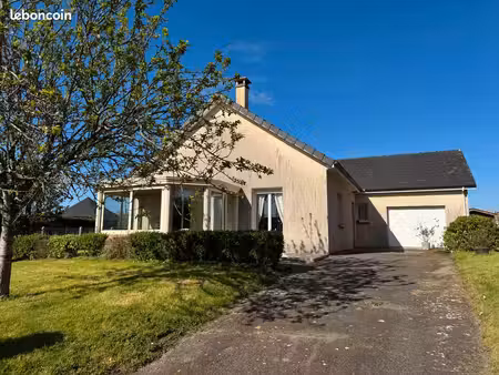 maison individuelle de plain pied sur 800m2 de terrain clos