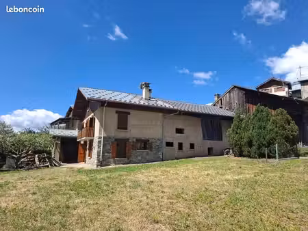 maison 5 pièces 200 m²