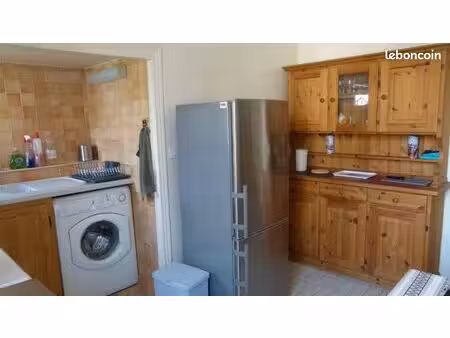 location pour 2 etudiant(e)s a 2 pas du lycee berthollet 1300 euros