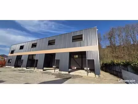 à louer – local d’activité de 108 m² – zone de la baronnie