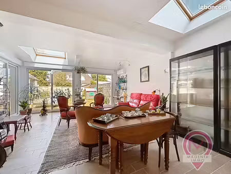maison 8 pièces 163 m²