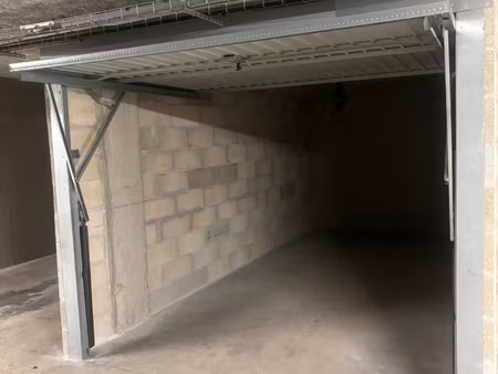 garage a louer malbosc