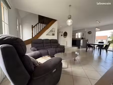 maison 5 pièces 150 m²