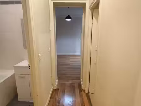 location appartement 2 pièces 40 m² à paris 19ème (75019)  1 000 €