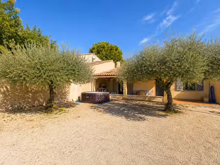 maison de plain-pied avec 3 chambres  garage et terrain piscinable ? carpentras