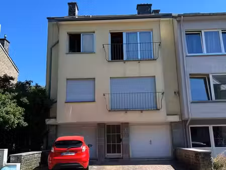 appartement 2 chambres avec garage  balcon et annexes