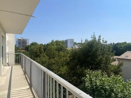 bordeaux caudéran  appartement traversant de 95m²  parking et cave