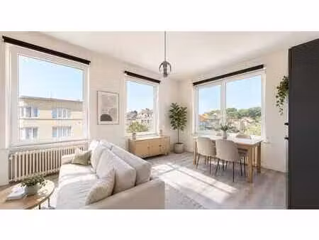 lumineux appartement 2 chambres rénové en 2025 - petite copr