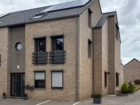 duplex 3 chambres - terrasse - garage - emplacement