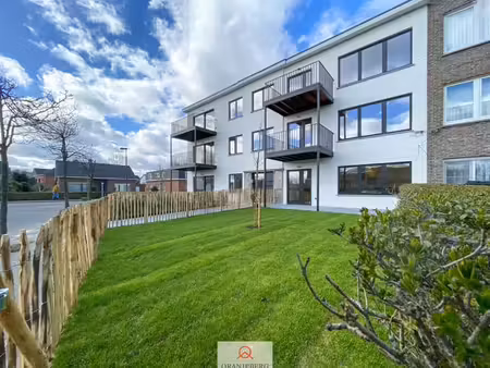 gerenoveerd zonnig gelijkvloers 2-slaapkamerappartement m...