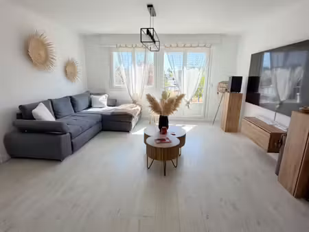 lanester ? appartement 3 pièces entièrement rénové avec garage et cave
