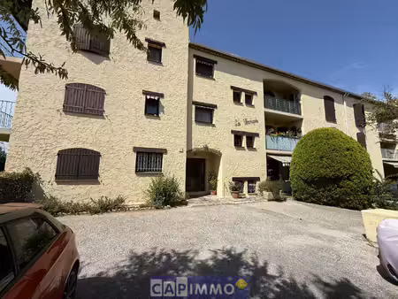 t2 29 m2 le pradet dernier étage terrasse
