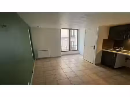 location appartement 2 pièces  27.13m²  paris 04