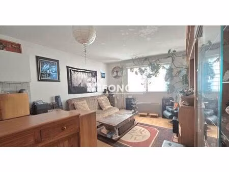appartement t1 bis de 37 m² - avenue jean mermoz à pau