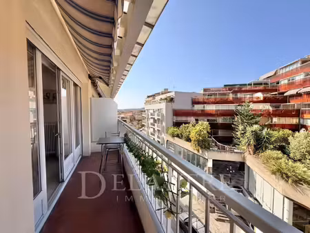 studio meuble - antibes centre ville