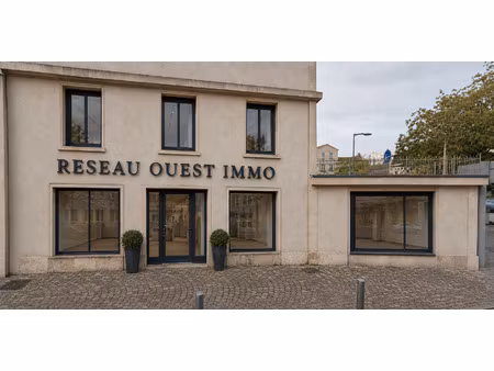 murs commerciaux à vendre 60 m2 centre de l'arbresle 1