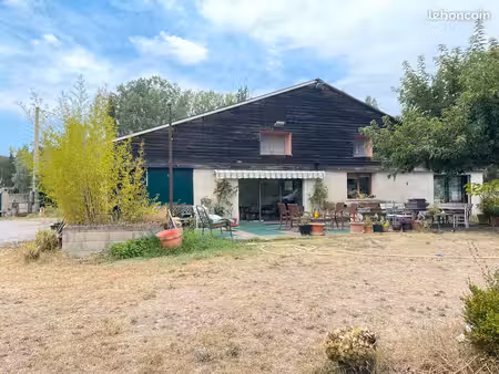 local commercial avec logement