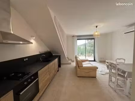 maison trois pièces idéalement située