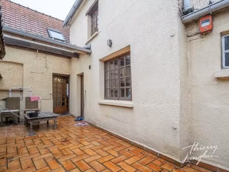 maison à conforter au coeur du village prisé de sainghin-en-m