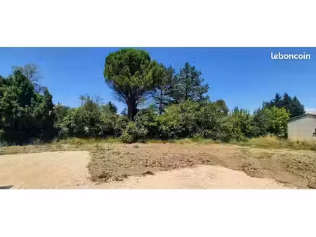 terrain à bâtir de 420 m² à chateauneuf-de-gadagne (84)