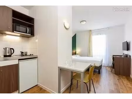studio 1 pièce 20 m²