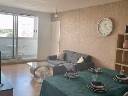 appartement de 74m2  2 chambres  à la roche sur yon