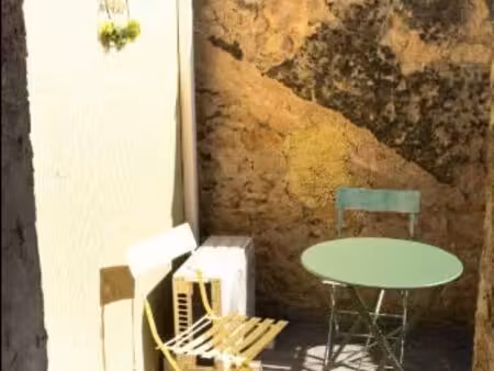 baisse de prix : t3 refait à neuf avec petite terrasse privative