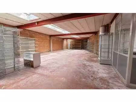 entrepôt + bureaux à louer