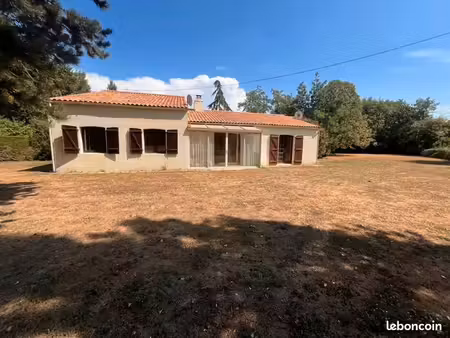 pavillon 6 pièces 144 m²