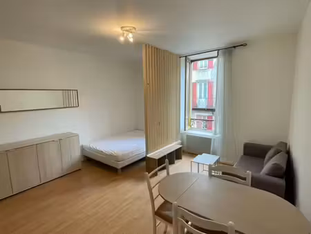 appartement meublé avec coin nuit – 27m² – castres centre-ville  au cœur de l’albinque