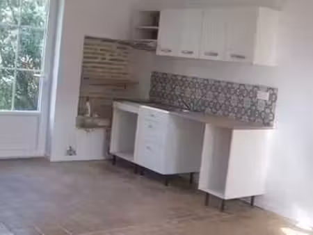 location maison à saint-symphorien (33113) : à louer / 50m² saint-symphorien