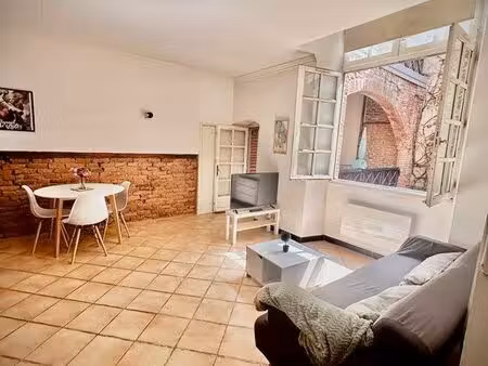 grand studio meublé 40 m² avec terrasse - place nationale à 50 m