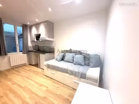 studio 1 pièce 13 m²